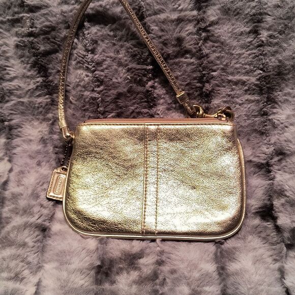 Coach wristlet - Picture 1 of 4